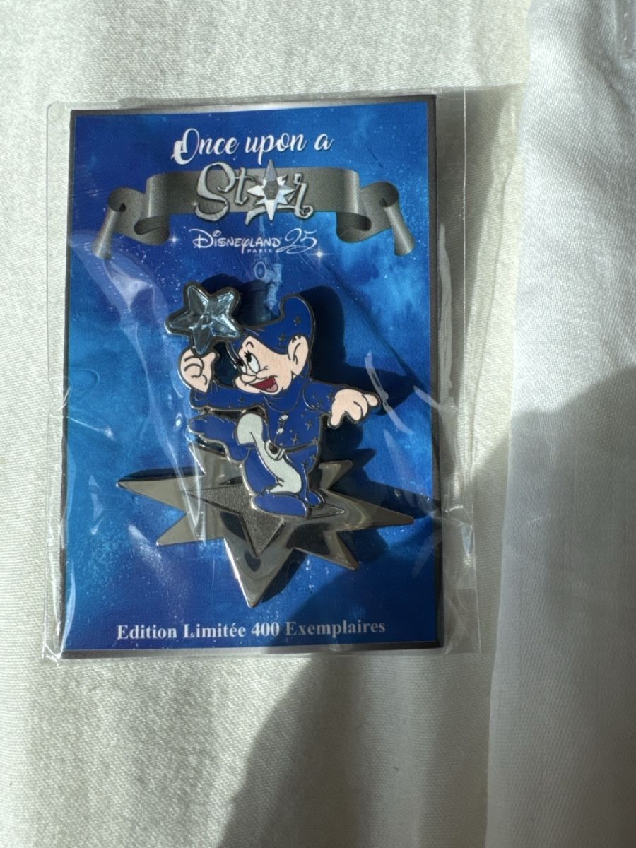 Disney Plaquettes & Badges: Disney pin limited – Neuf (Voir description) à Zürich par funkelnderstern