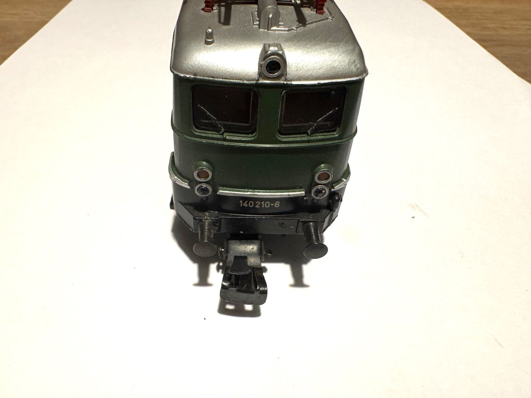 Märklin Modellini di ferrovie: Märklin 3040 E-lok DB BR E40 E 140 210-6 grün analog – Usato da Seon venduto da Klammer99 5