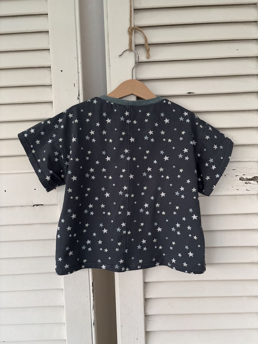 Hemden, T-Shirts & Polos: Dino T-Shirt Gr 110 – Gebraucht aus Mörschwil von Mibasel 3