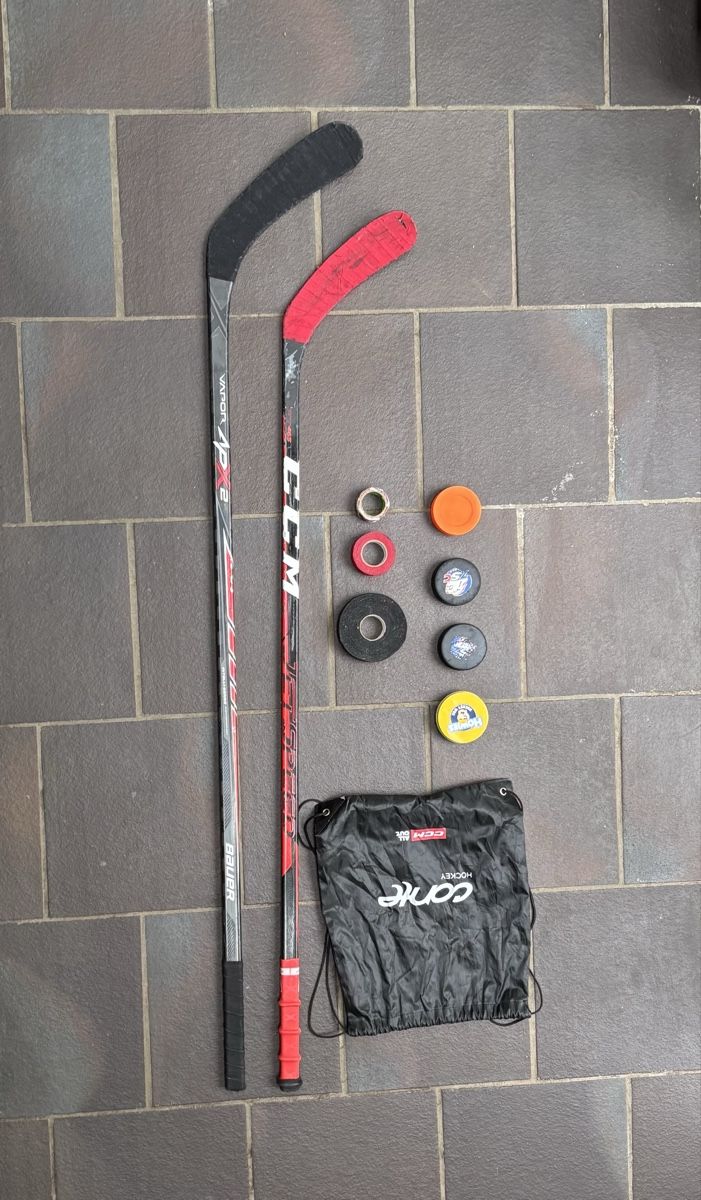Ccm Stöcke & Schaufeln: 2x Eishockey Stöcke und Accessoires – Gebraucht aus Winterthur von niemim 1