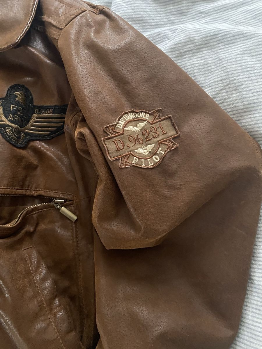 Vestes: Brown Leather Bomber Jacket Used Size L – D'occasion à St. Gallen par ali_5nm2 2
