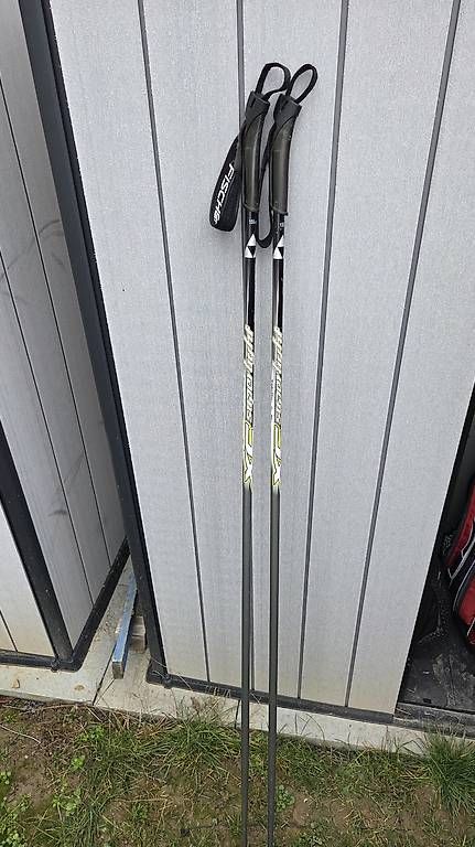 Sci: Bâtons de skating ski de fond 155cm – Usato da Gilly venduto da Florfil 2
