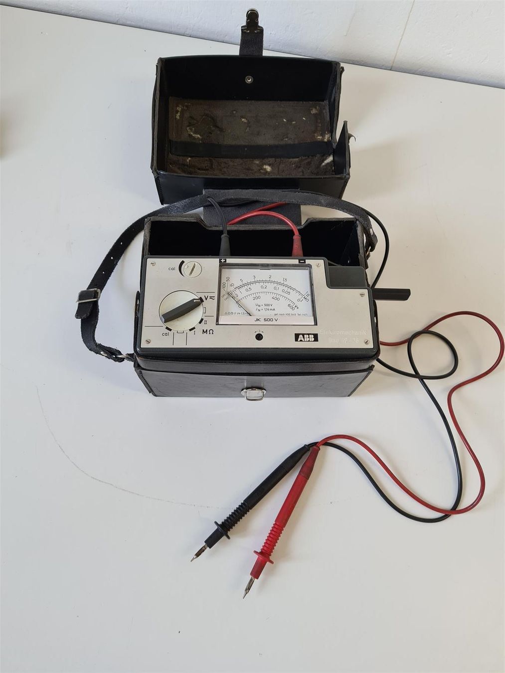 Accessori da laboratorio: Vintage ABB Isolationsmesser JK 500v – Usato da Niederdorf venduto da LeptonAG_Labor