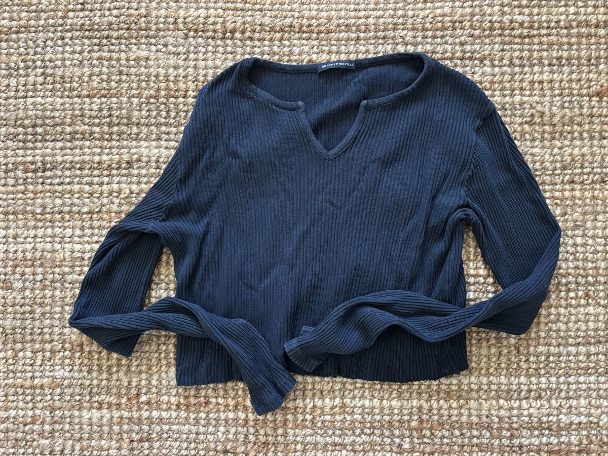 Brandy Melville Pulls & Sweat-shirts: Brandy Melville Langarm Shirt – Neuf (Voir description) à Tägerwilen par vivlara