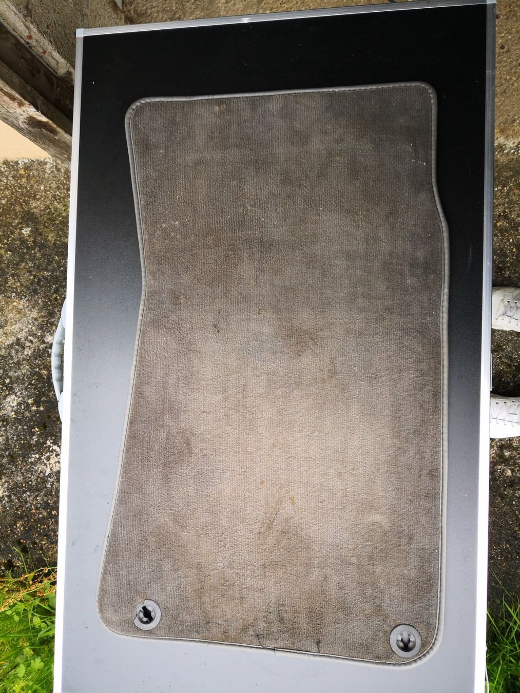 BMW Tapis / Bacs: Tapis de sol BMW E30 – D'occasion à Engollon par Winters91 2