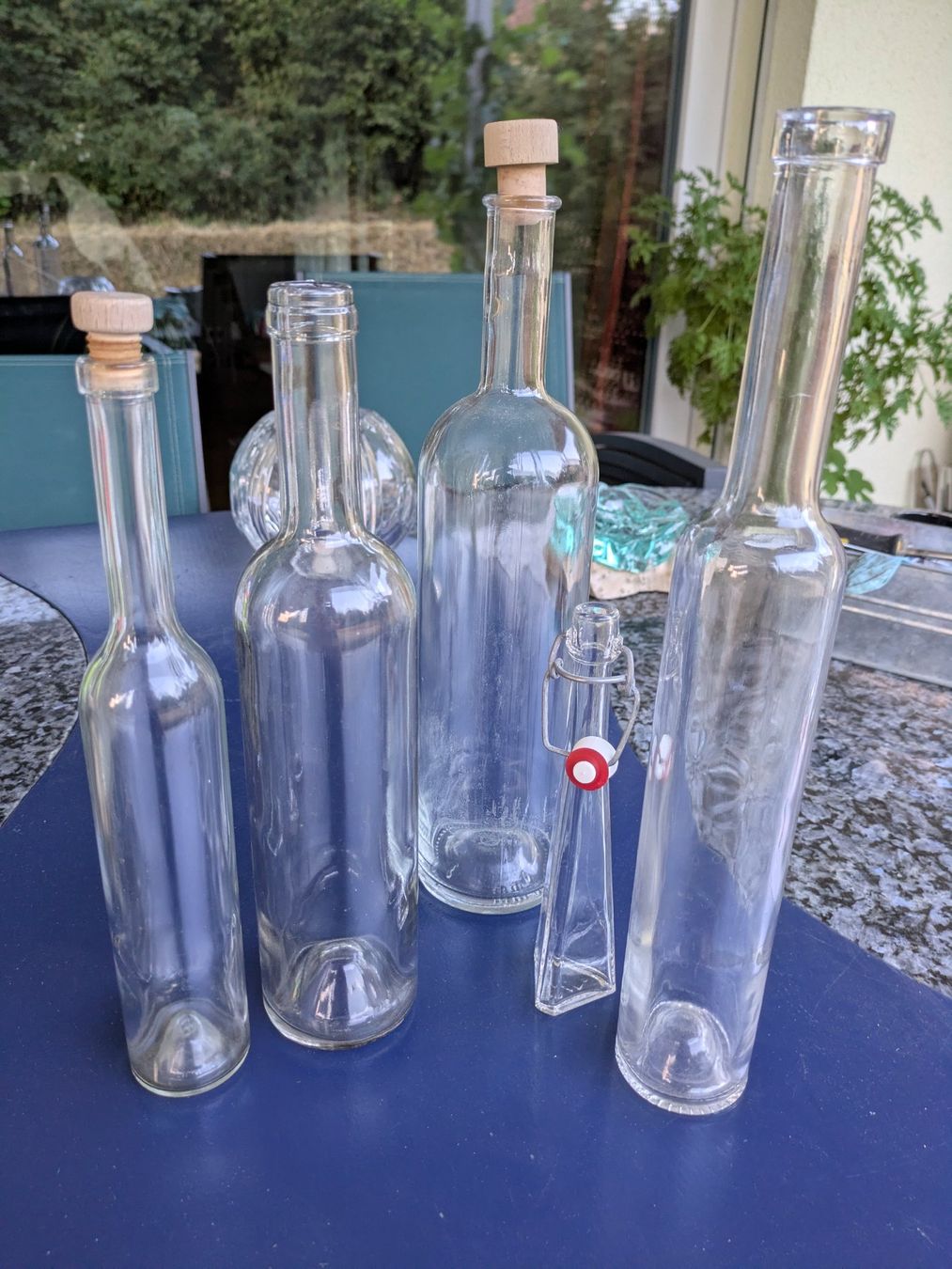 Behälter & Ähnliches: 5 Glasflaschen verschiedene Grössen – Gebraucht aus Adlikon von Match62