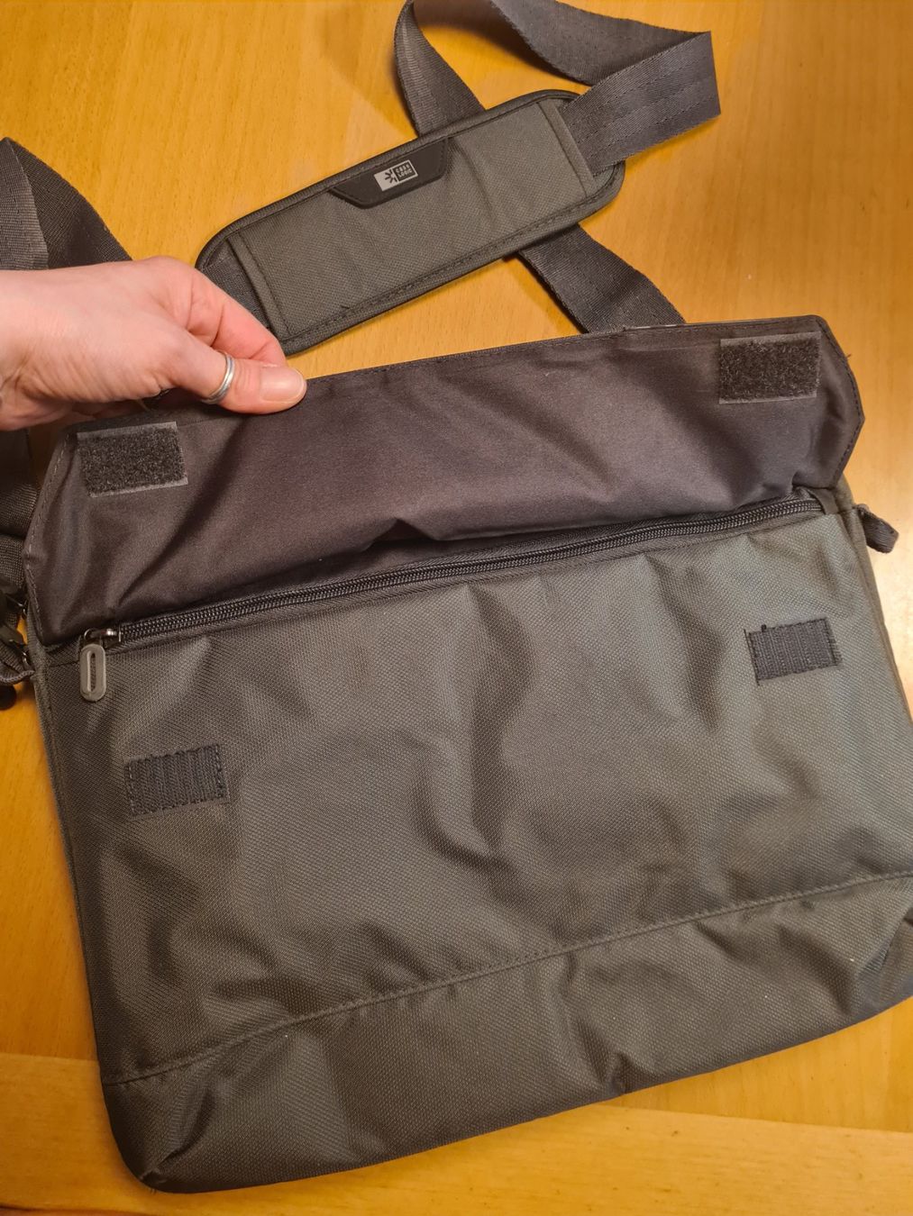 Borse: Sacoche pour ordinateur portable noire Case Logic – Usato da Nyon venduto da Dap_j77s 1