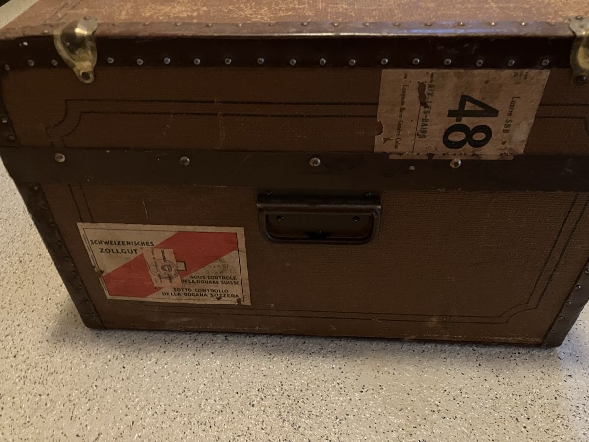 Valigie: Alter Reisekoffer Vintage – Usato da Birrwil venduto da nicole86ch 2