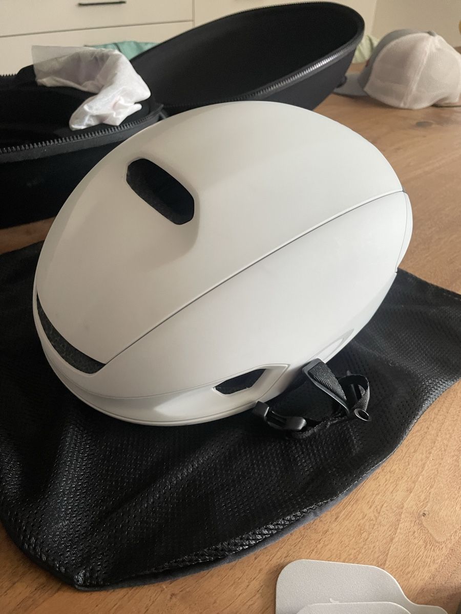 Oakley Casques: Oakley Aro7 Velohelm – D'occasion à Gossau ZH par Oliver.12 8