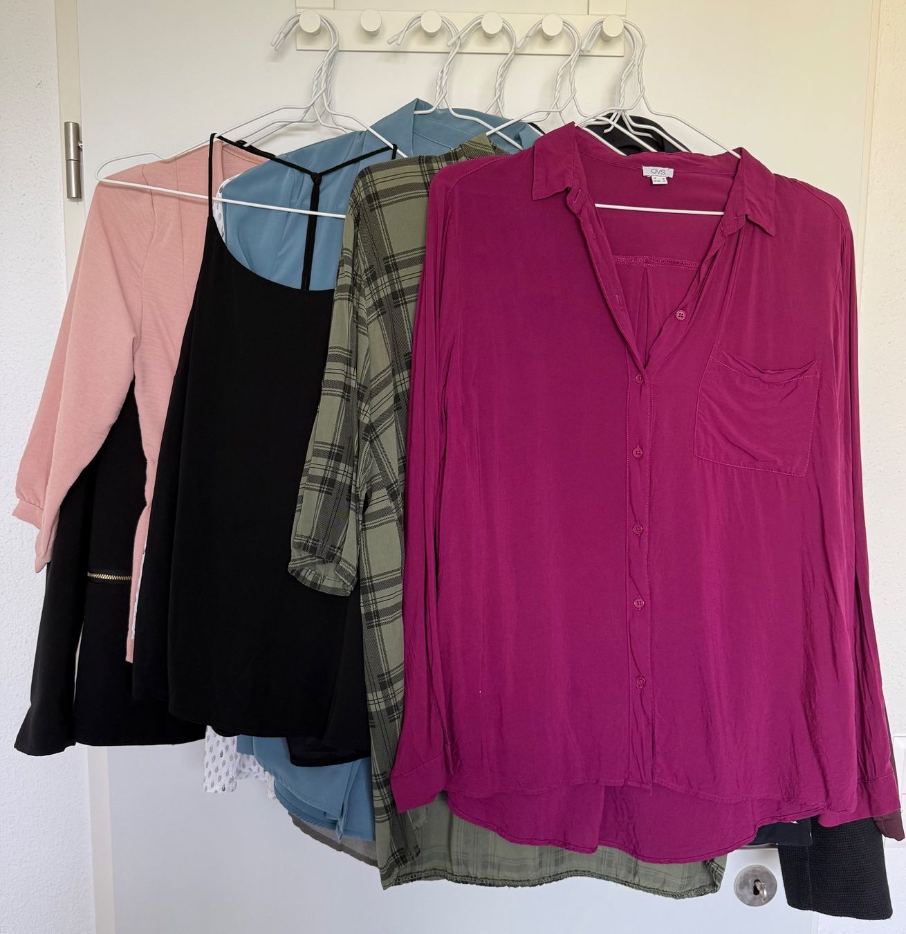 Lots de vêtements: Grosses Kleiderpaket Businessblusen und Blusen M – D'occasion à Frauenfeld par Lunarlilac 3