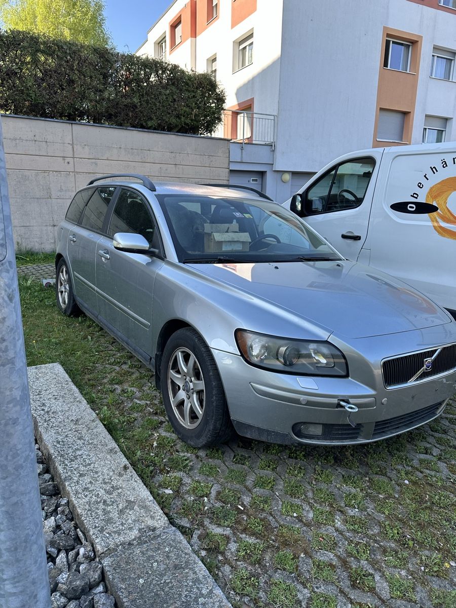 Volvo Autos: Volvo V50 T5 AWD – Defekt aus Rüti ZH von Hofstetter_Aaron 1