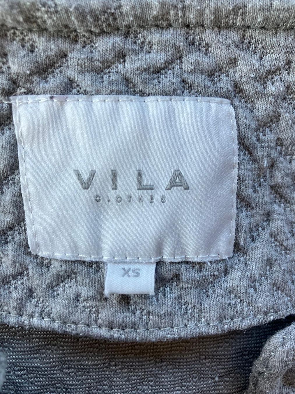 Vila Jacken: VILA leichte Jacke grau Grösse XS – Gebraucht aus Allenwinden von Obalu 2