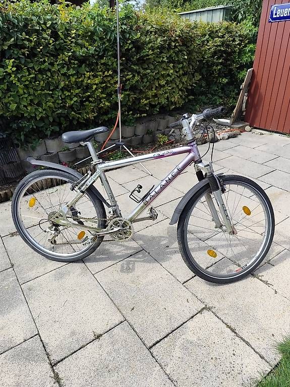 Velos: Velo – Defekt aus Zürich von Medylen