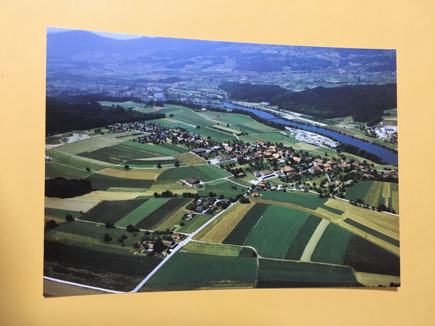 Cartoline postali: Walliswil bei Wangen Bern Flugaufnahme – Usato da Küttigen venduto da Melisch1000