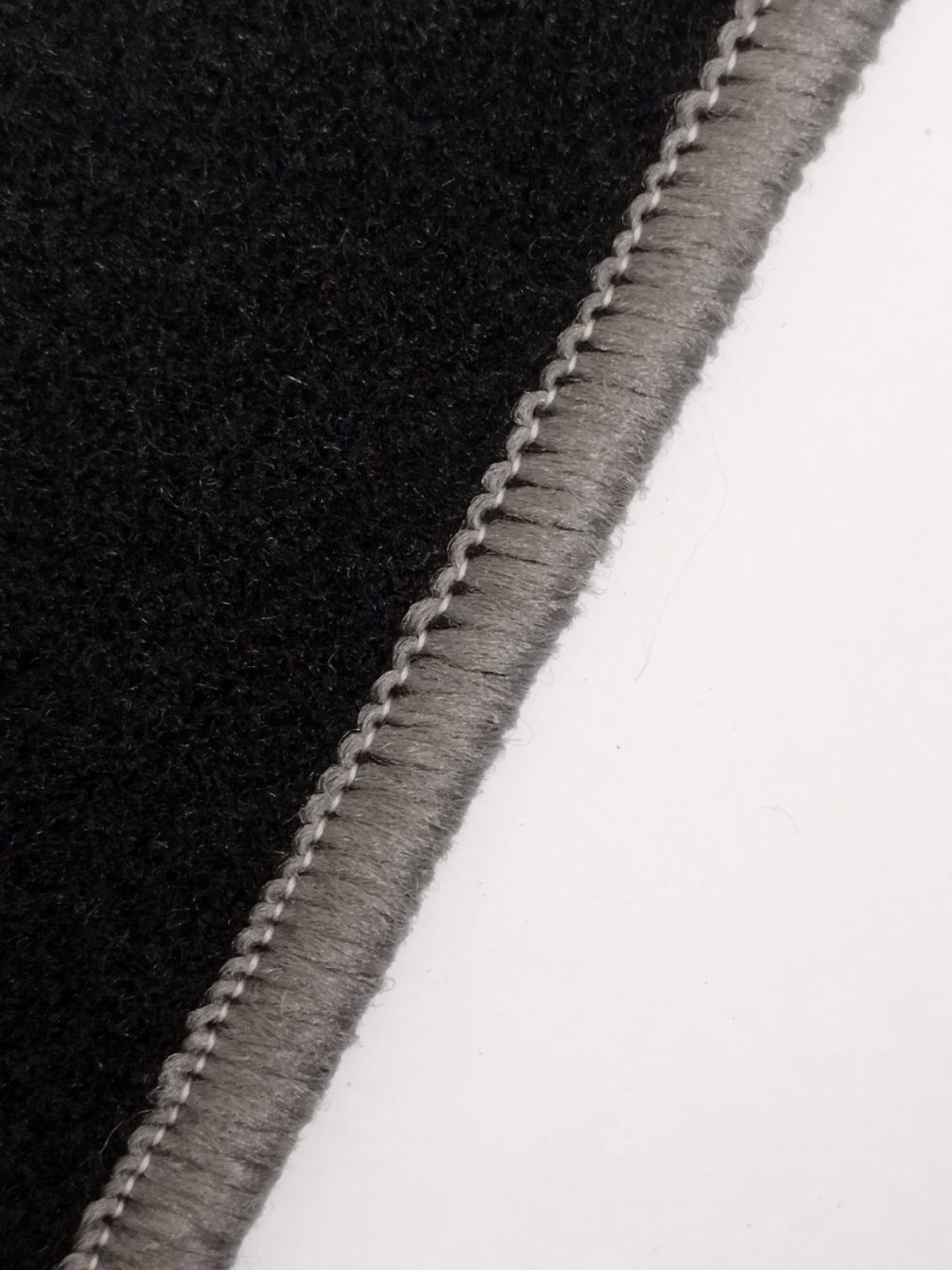 Tappeti & Tappetini: Velours Fussmatten BMW Z4 E89 2010-2015 – Nuovo e nell'imballaggio originale da Zürich venduto da Semco_Car_Mats1 6