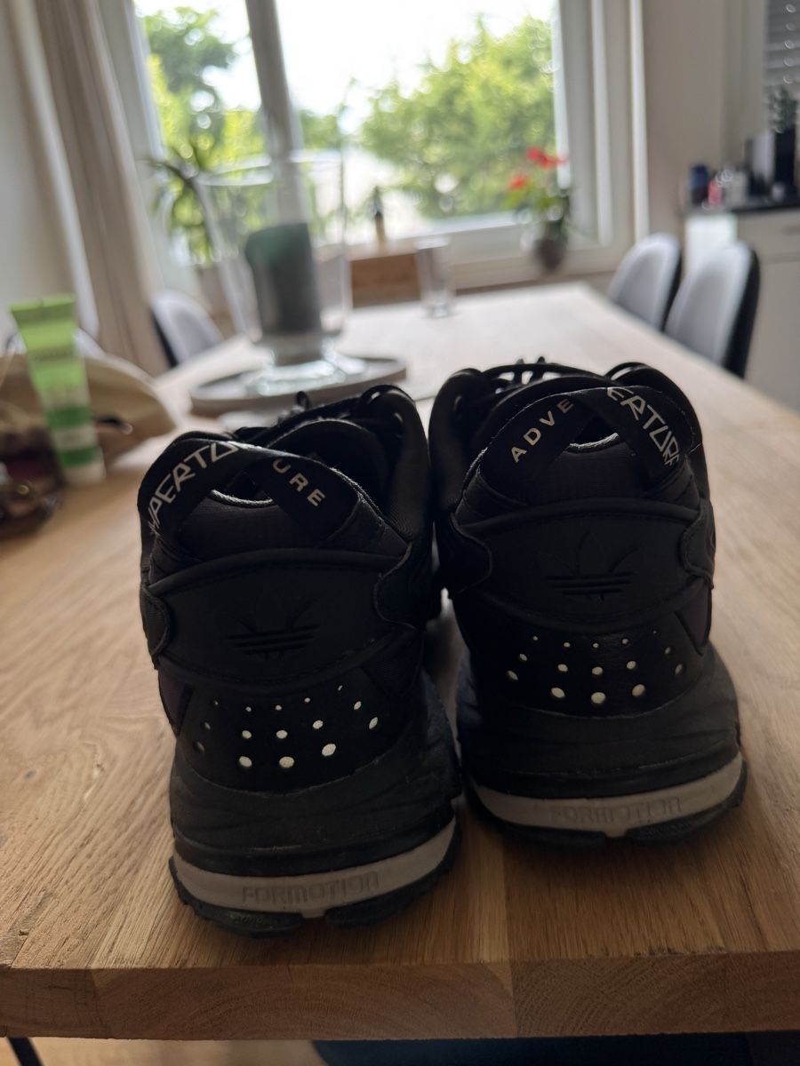 Adidas Herrenschuhe: Adidas Hyperturf Sneaker Schwarz – Gebraucht aus Zürich von tsc_z7fy 1