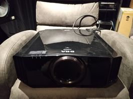 Heimkino Beamer D-ILA X700 RBE von JVC HD 3D 4k Ready