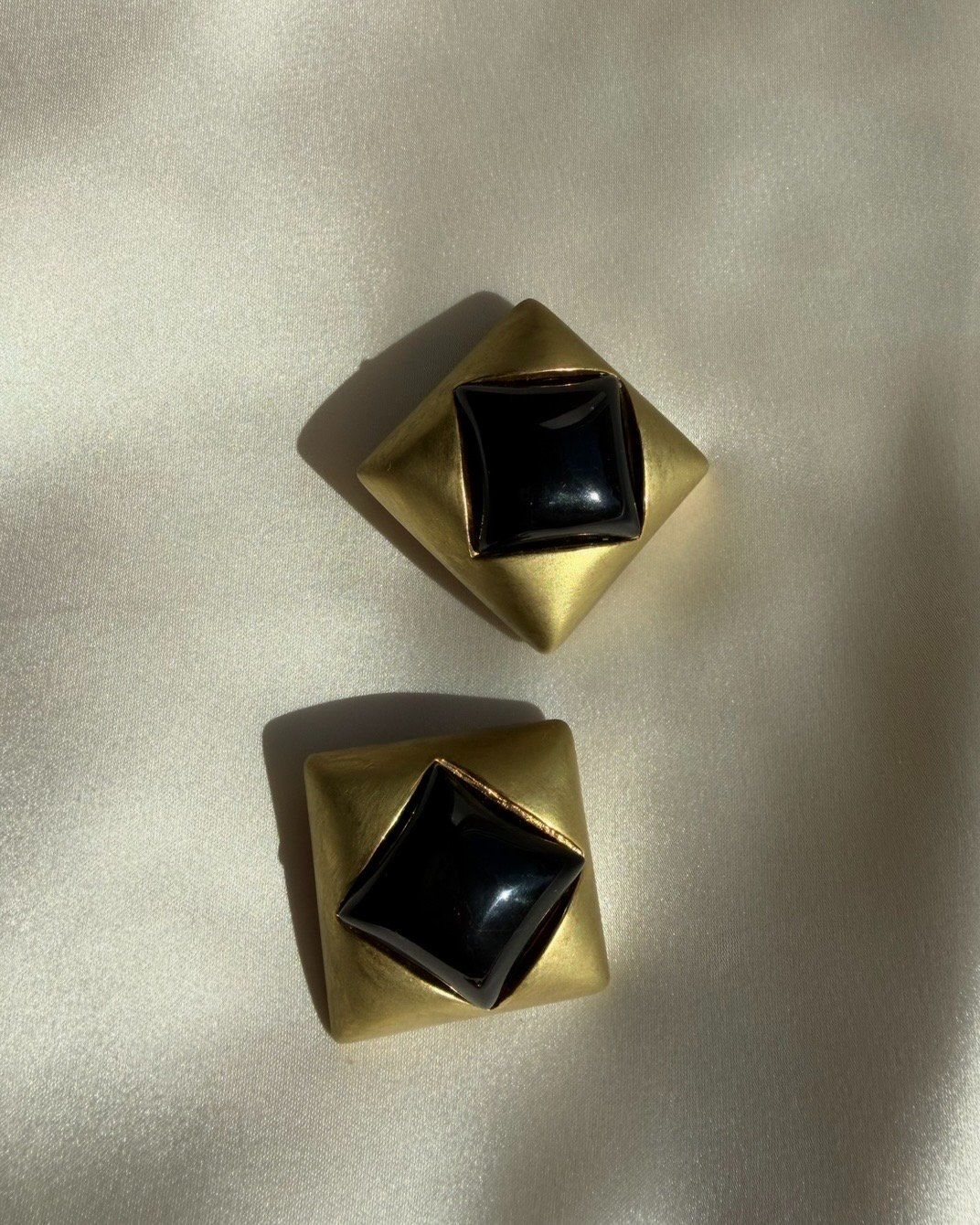 Escada Orecchini pendenti & Orecchini a lobo: ESCADA Vintage Ohrclips – Usato da Bern venduto da mar_57gd