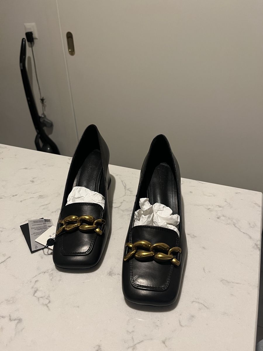 Massimo Dutti Scarpe da donna: Massimo Dutti Leather Block Heel Chain Loafers, EU 39 – Nuovo (secondo la descrizione) da Mies venduto da nic_yk5d 1