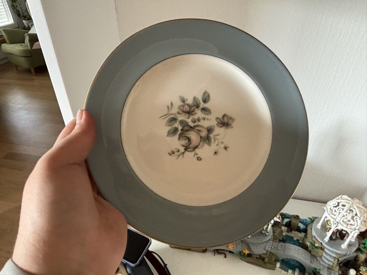 Royal Doulton Services de table: Royal Doulton Rose Elegans Kaffeeservice gebraucht – D'occasion à Schaffhausen par lineva00 9