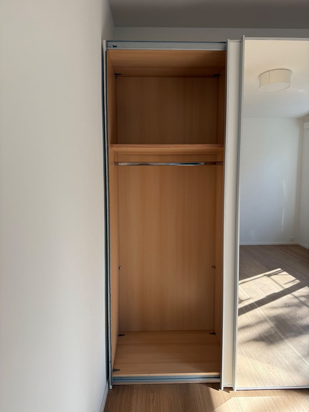 Armadi: Kleiderschrank – Usato da Zürich venduto da epsteinbern 1