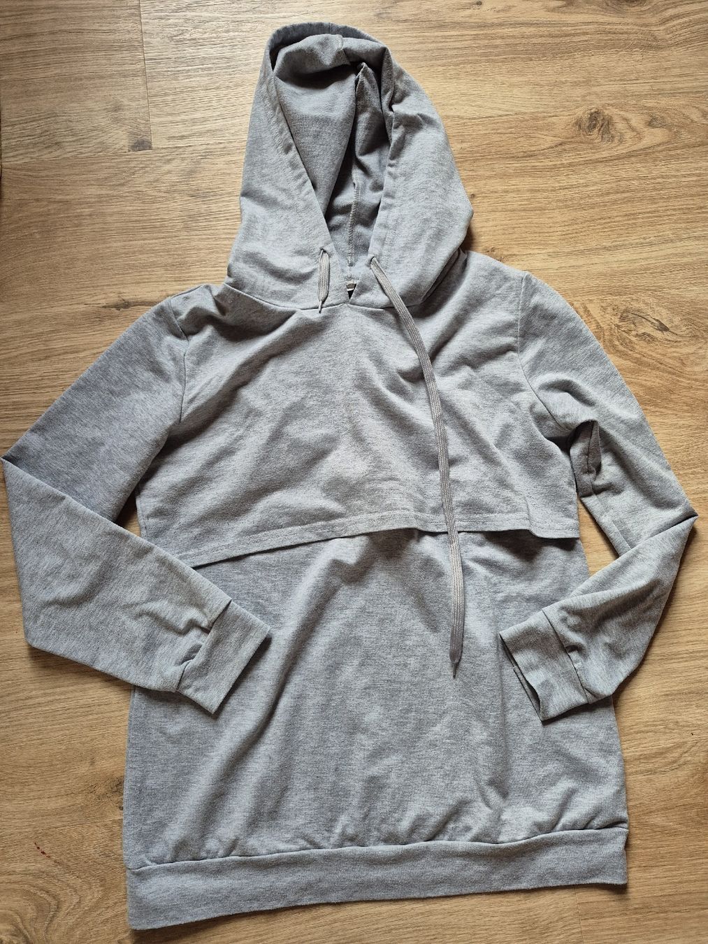 Maglioni & Felpe: Stillpullover mit Kapuze grau Grösse L – Usato da Walenstadt venduto da Ani23