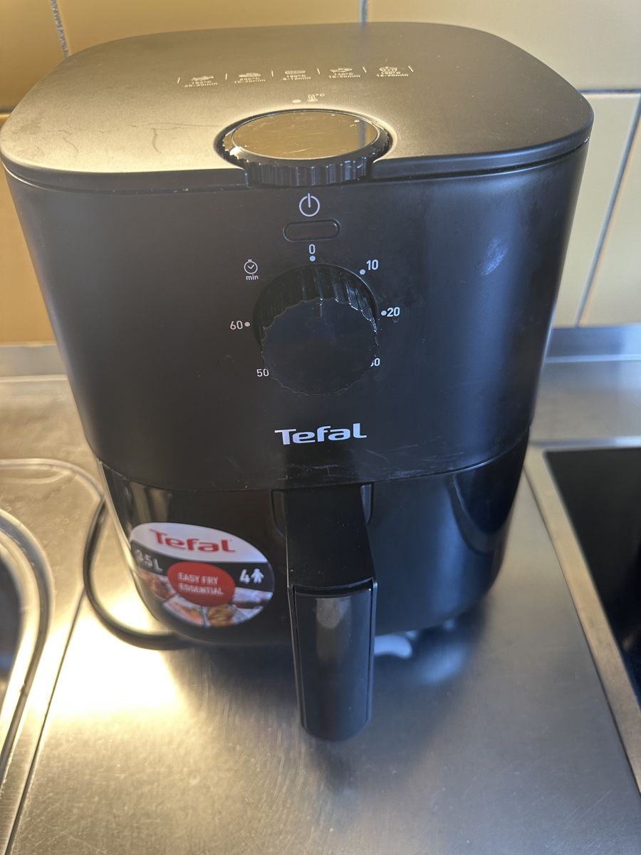 Tefal Appareils de cuisine: TEFAL Easy Fry Essential – D'occasion à Volketswil par elh_79vz
