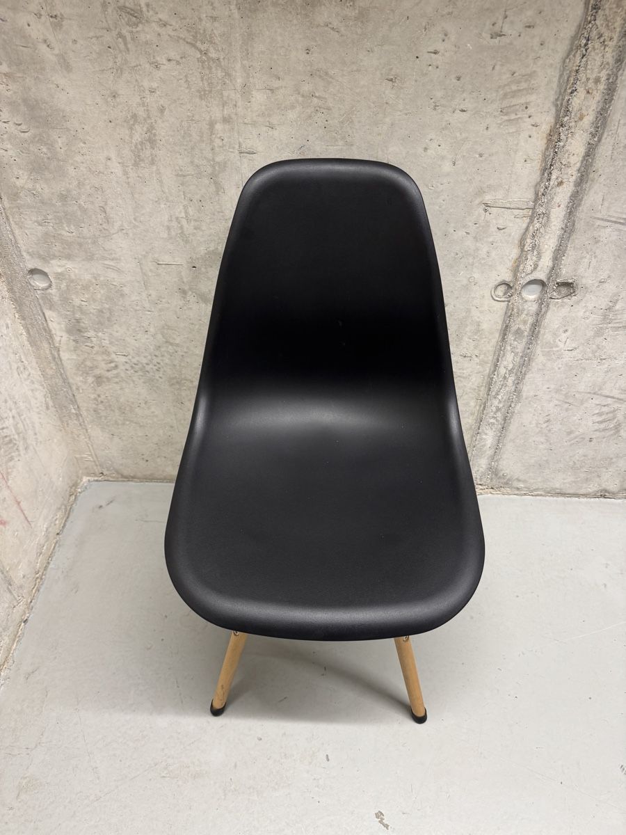 Stühle: Stühle schwarz  – Gebraucht aus Zürich von del_h5xf 1