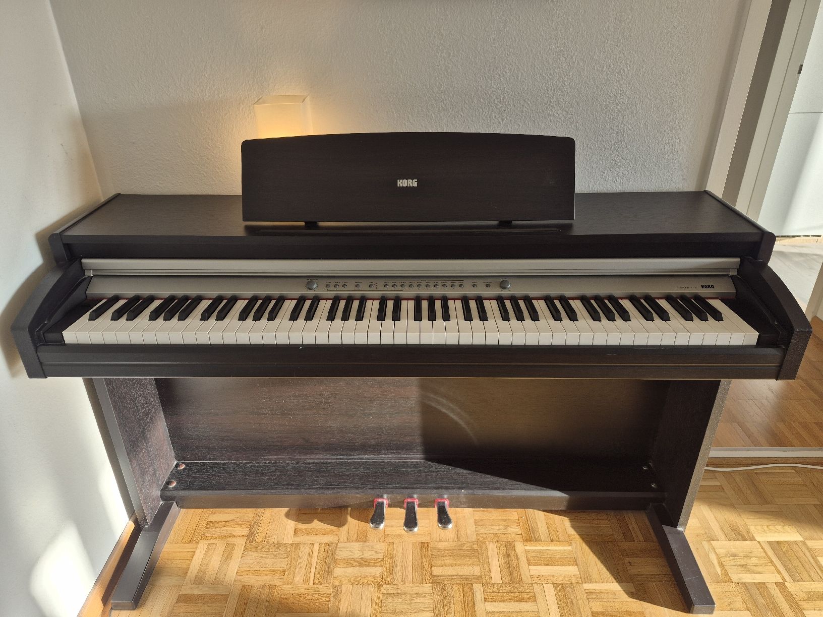 Korg Musikinstrumente: Korg Concert C-320 E-Piano – Gebraucht aus Zürich von yanickaem89