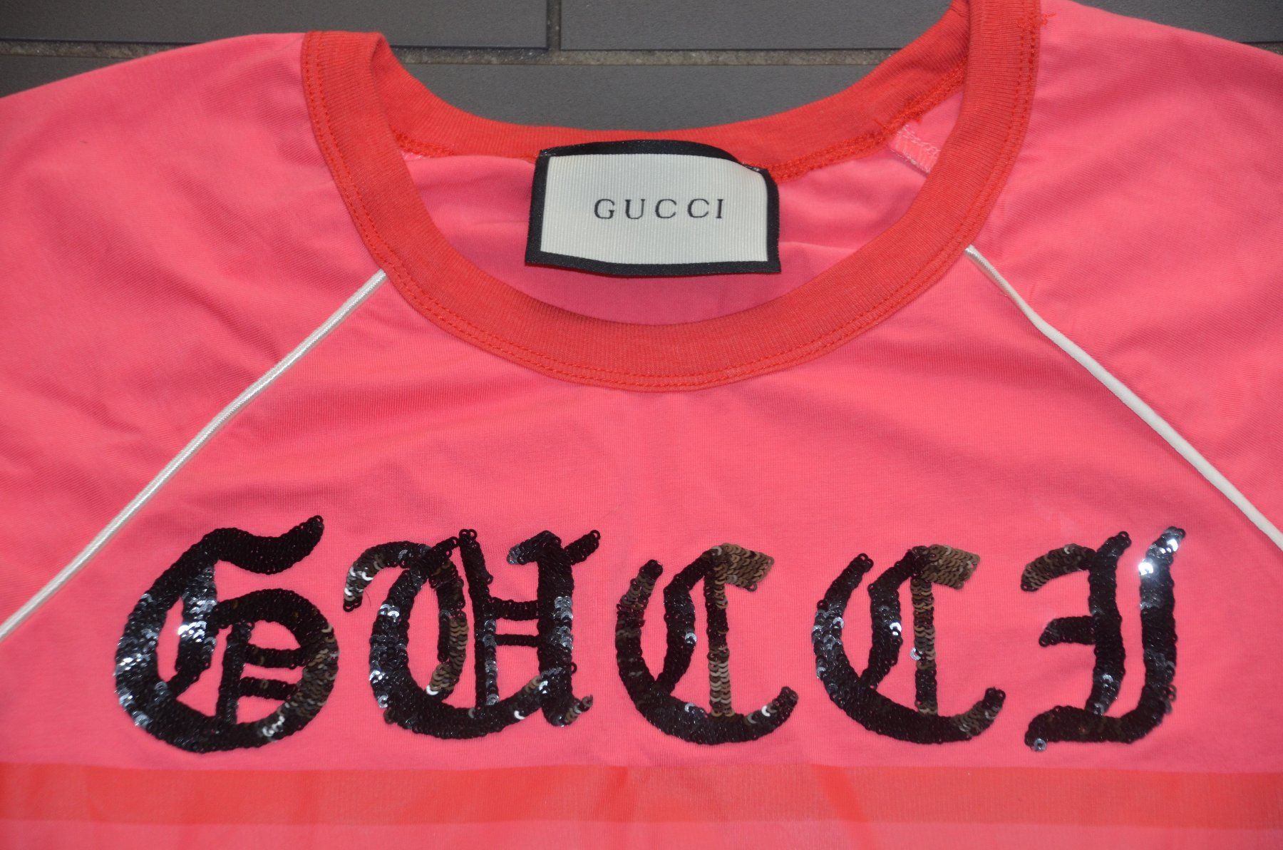 Gucci T-shirt: Gucci T-Shirt  M / L – Usato da Collonges venduto da arashee 2