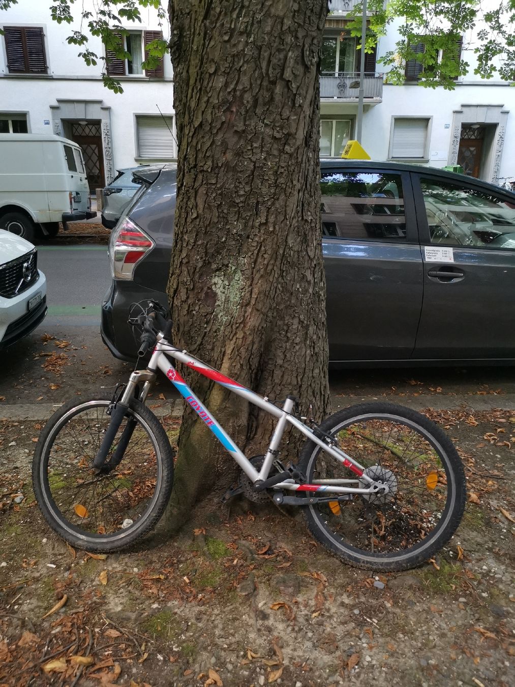 Vélos: Fahrrad als Ersatzteilspender – D'occasion à Zürich par Valouche