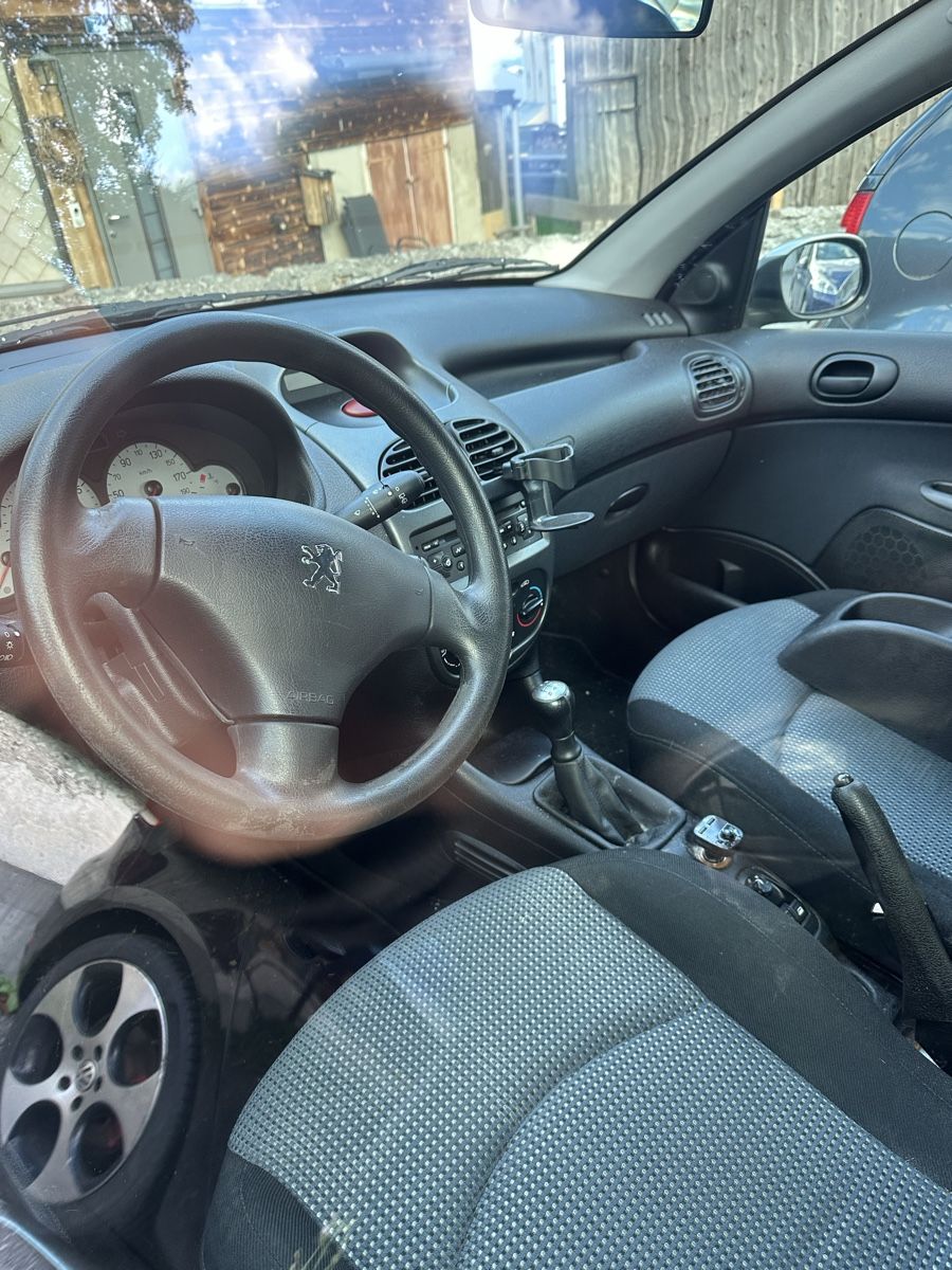 Peugeot Automobili: Peugeot 206 1.4  – Usato da Buchs SG venduto da erd_p25r 8
