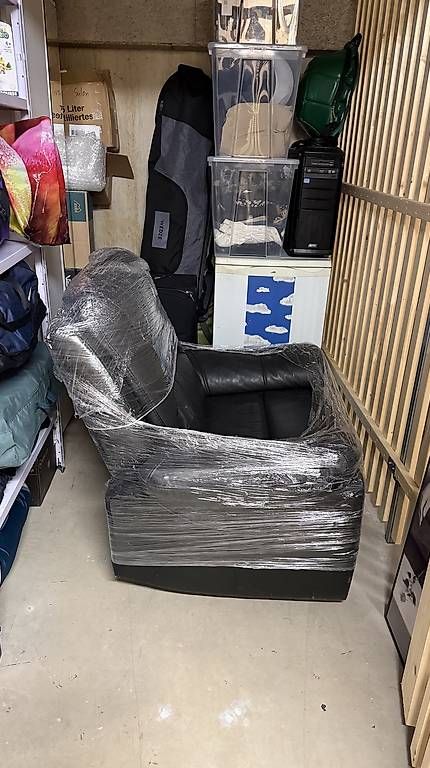 Poltrone: Fauteuil cuir véritable  – Usato da Bussigny venduto da WarKLoR_ 1