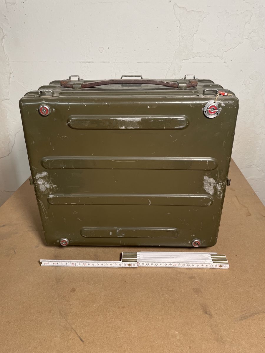 Radios: Schweizer Armee - Speisegerät SE-222 – Défectueux à Fribourg par JohnB4 3