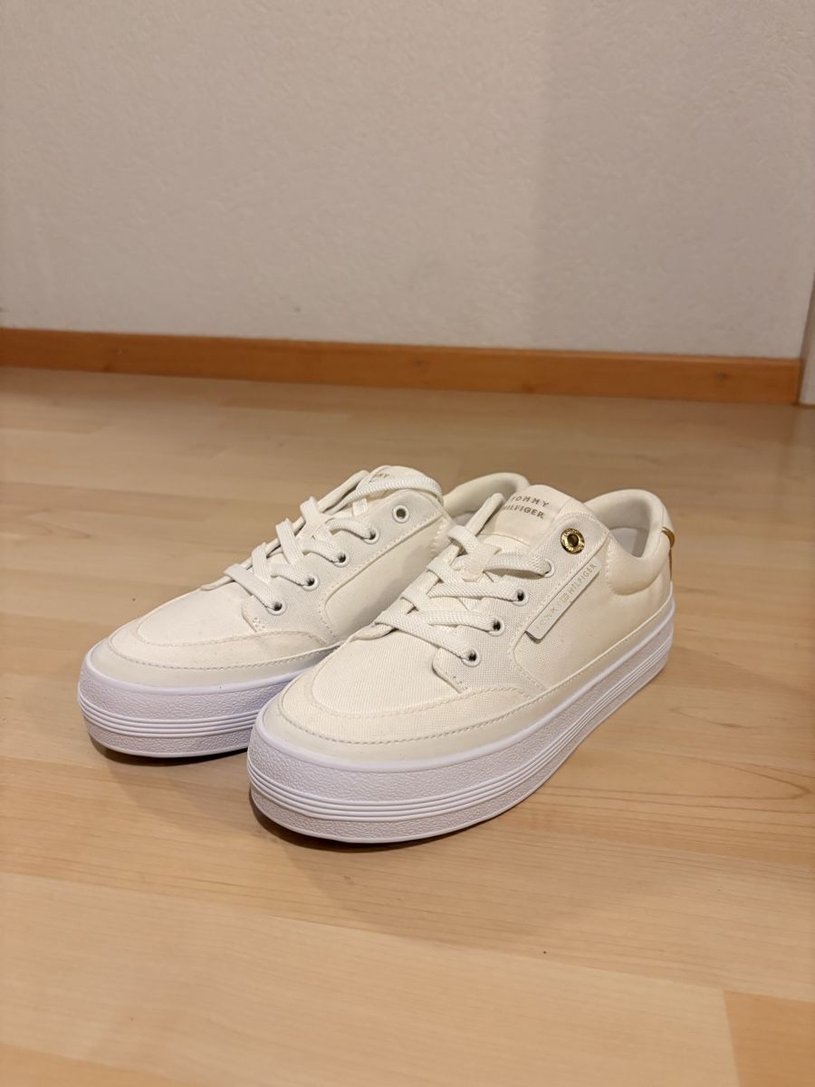 Tommy Hilfiger Scarpe da donna: Tommy Hilfiger Sneakers – Nuovo e nell'imballaggio originale da Wiesendangen venduto da lui_9cfx