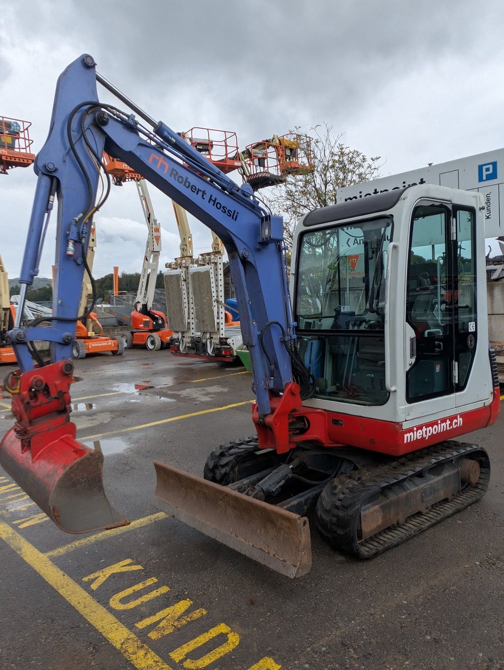 Takeuchi Escavatori: Bagger Takeuchi TB125 / Diesel / 2.7t – Usato da Scherz venduto da Mietpoint_Hossli