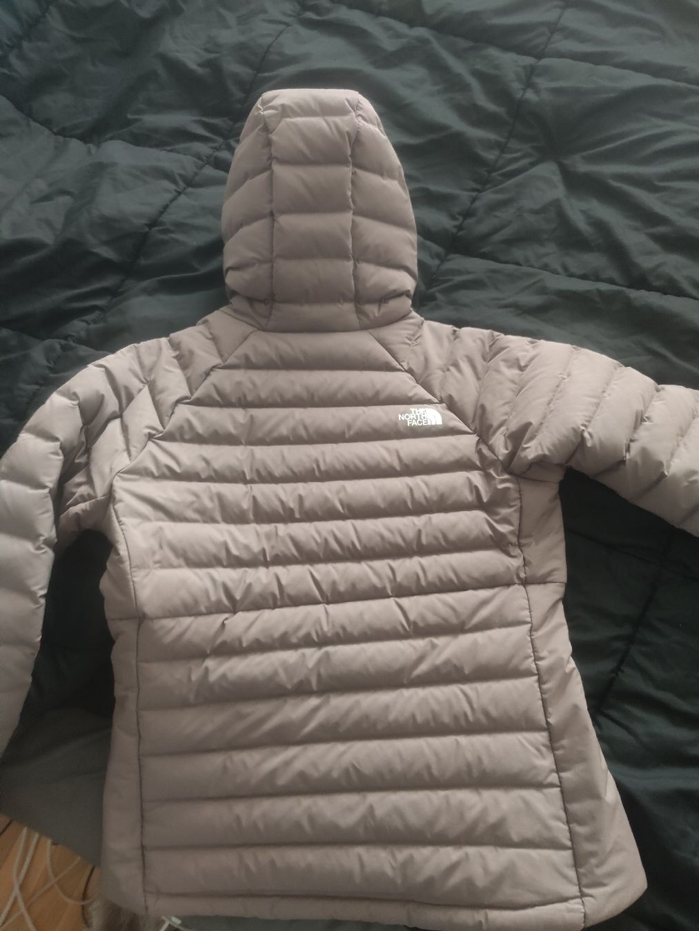 North Face Giacche: doudoune the north face – Nuovo (secondo la descrizione) da Fribourg venduto da cbu_q7ck 1