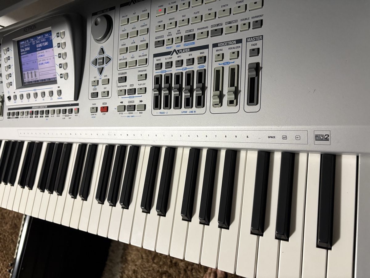 Ketron Instruments de musique: Ketron Audya 76 touches – D'occasion à Lutry par 16mustang 1