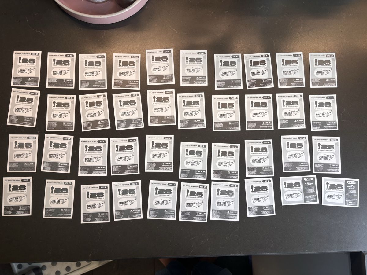 Panini Carte collezionabili: 40 verschiedene Panini Sticker – Usato da Niederuzwil venduto da MT5612 1