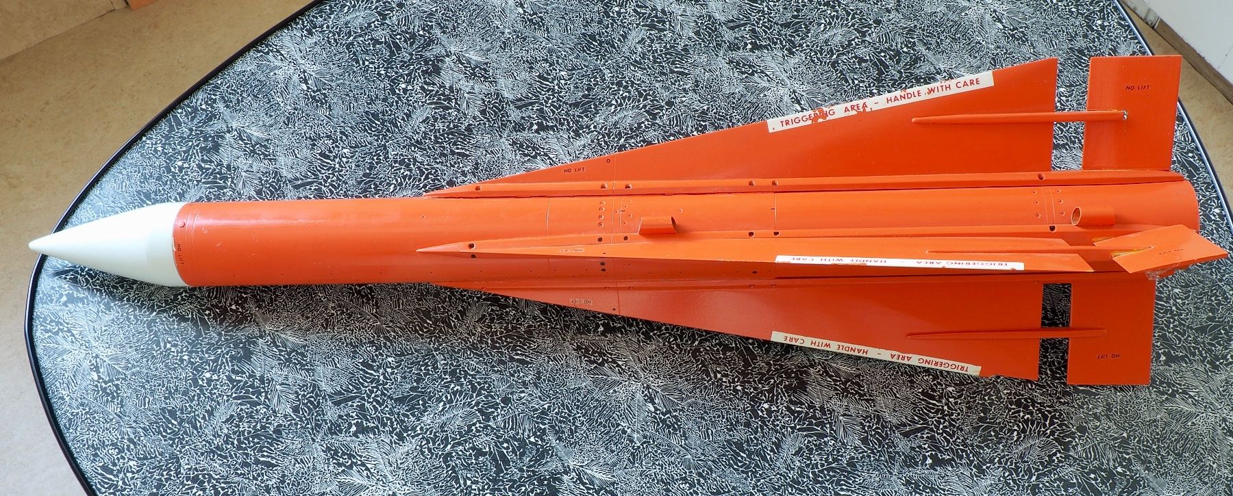 Kit di modellismo & Modellini statici: Modellrakete einer AIM-4E FALCON (1958) – Usato da Unterentfelden venduto da Organized 2