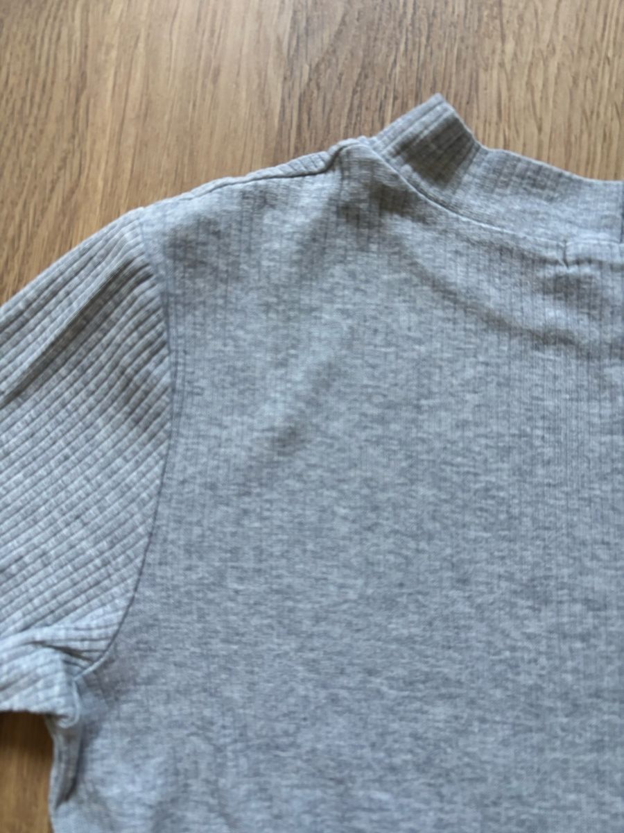 T-shirts: Graues T-Shirt mit ellbogenlangen Ärmeln – D'occasion à Bern par gwilla 3