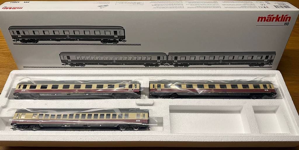 Märklin Modellini di ferrovie: Märklin TEE-Helvetia komplett – Usato da Biberstein venduto da Aerosmith 2