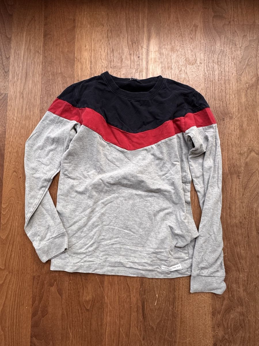Ensembles coordonnés: Kinder Langarmshirt 4er Pack Gr 152  gebraucht – D'occasion à Luzern par simona80 1