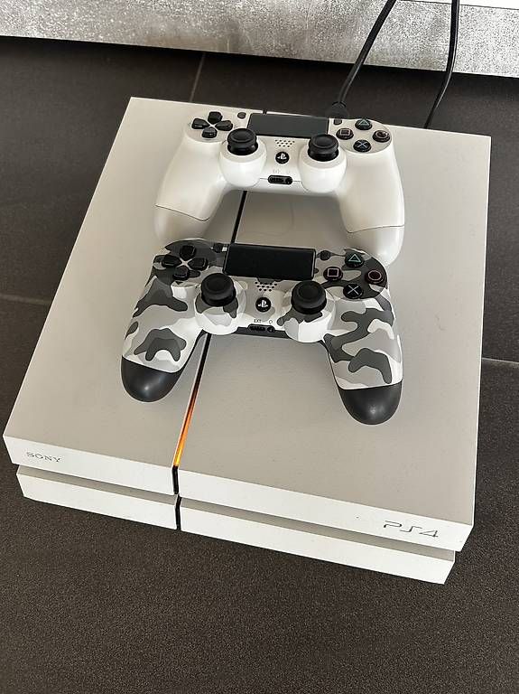 Sony Console: PS 4 PRO – Usato da Münchwilen TG venduto da Dplp19023007