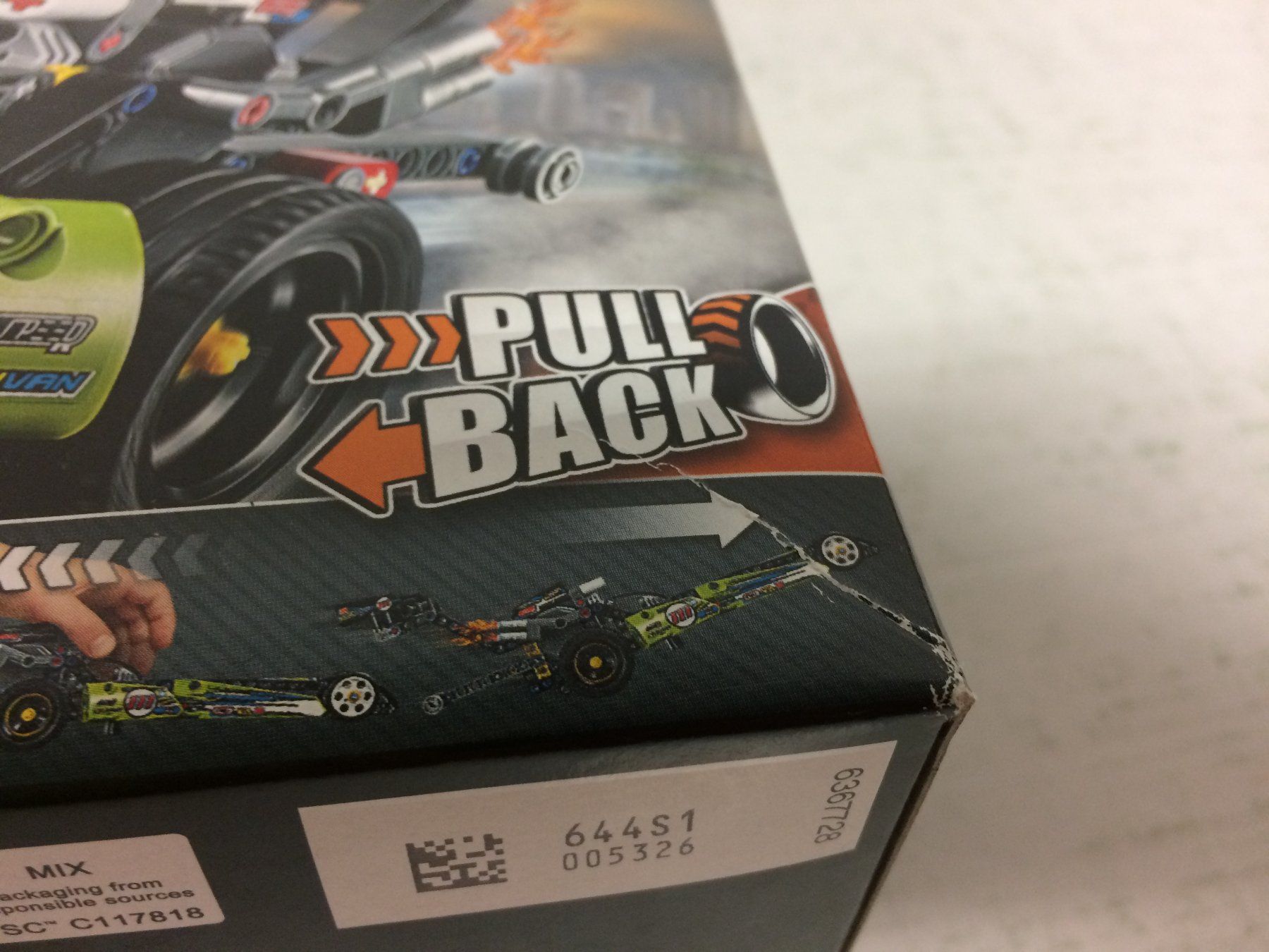 Lego Kit di costruzioni: LEGO TECHNIC 42103 damaged box DRAGSTER new – Nuovo e nell'imballaggio originale da Vezia venduto da Aquarius_Age 4