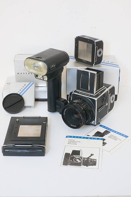 Hasselblad Kamera: Hasselblad 503CX | CF 80mm | A12 + A16 | OVP – Gebraucht aus Zürich von acezwei