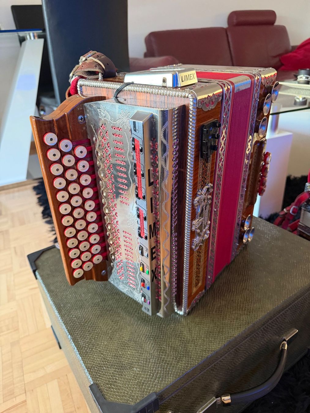 Musikinstrumente: Steirische Harmonika  Diatonisch B E s club mit Koffer – Gebraucht aus Eglisau von CEBELAS 1