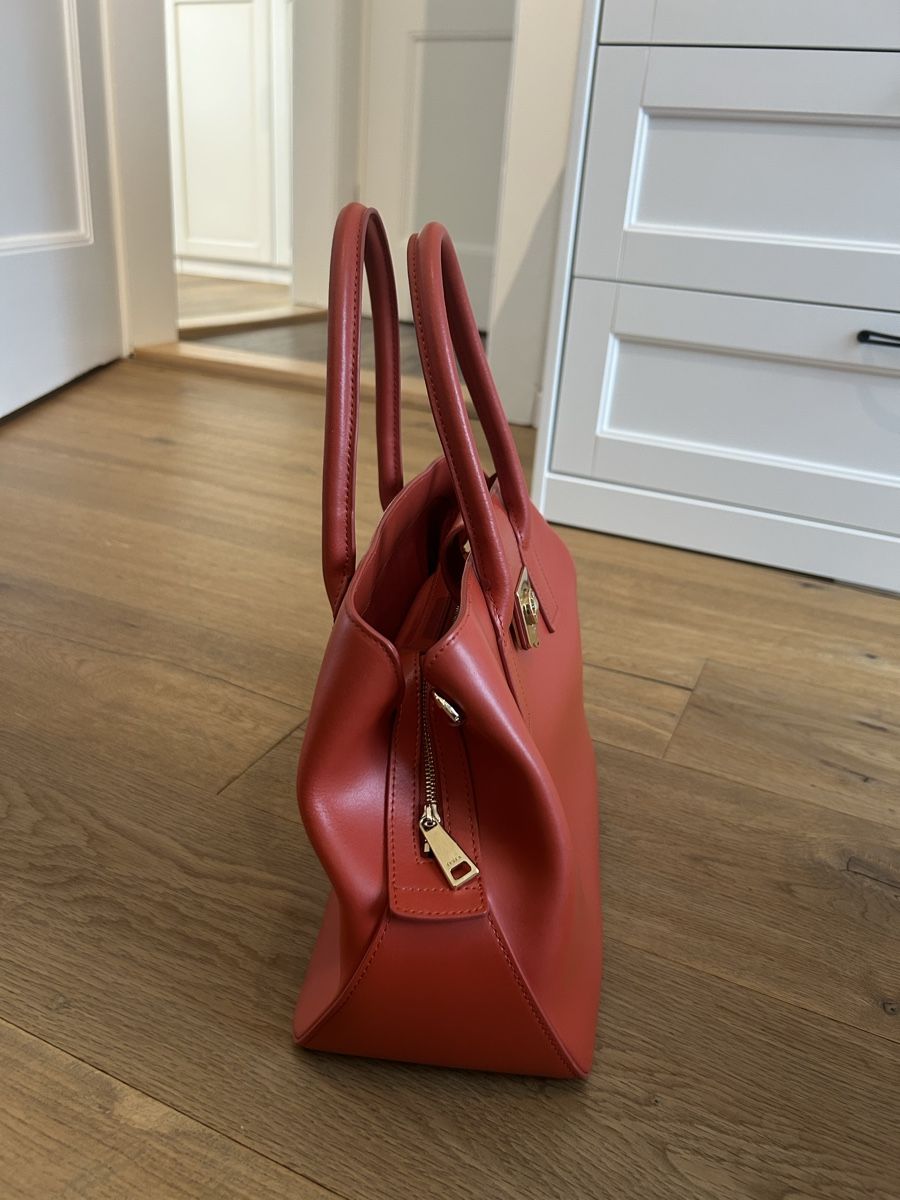 Furla Borse da donna: Furla Mira Tote – Usato da Olten venduto da noellealisha 1