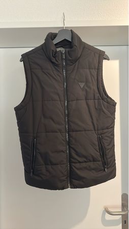 Steppweste Guess schwarz Grösse M guter Zustand