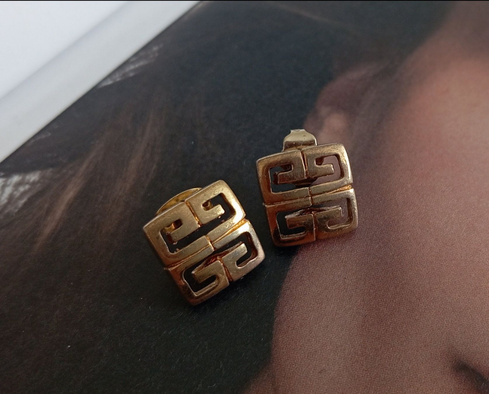 Givenchy Ohrringe & -stecker: Givenchy Ohrstecker vintage – Gebraucht aus Romanshorn von mololo 2